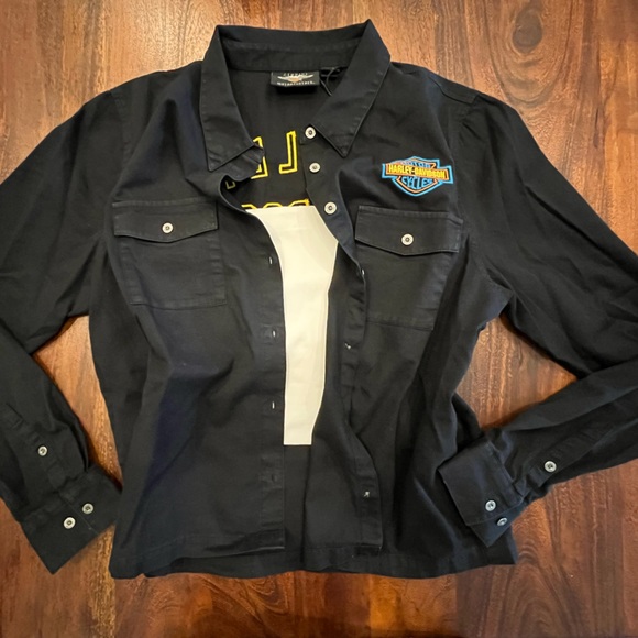 Harley Davidson Women’s Collared long sleeve - Picture 2 of 10